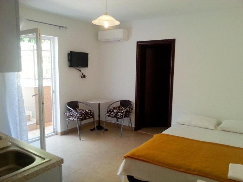 Hacienda Valmare Apartment Brela Exterior photo