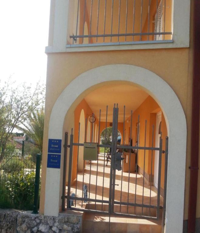 Hacienda Valmare Apartment Brela Exterior photo